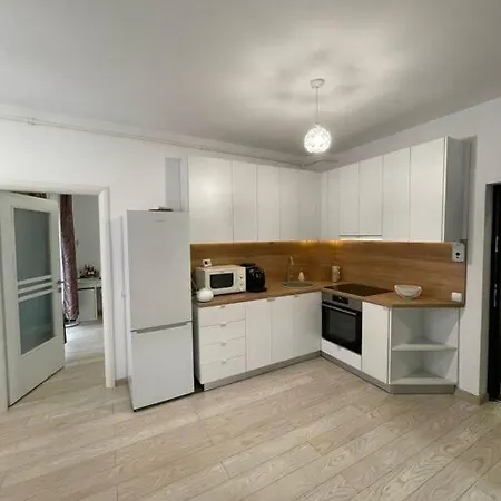 Untold Apartment! Great With 2 Bedrooms Lägenhet