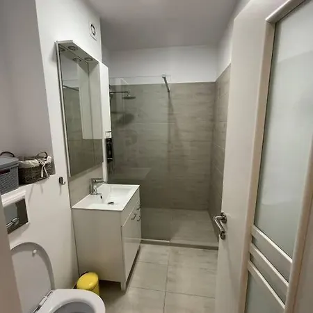 Untold Apartment! Great With 2 Bedrooms *